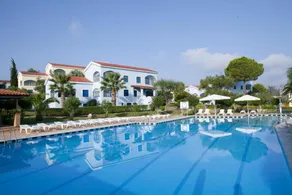 Govino Bay - Image 4