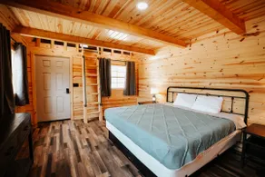 Pine Haven King Bed Log Cabin - Image 2