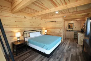 Pine Haven King Bed Log Cabin - Image 4