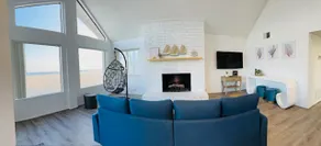 Amazing Oceanfront 3 Bedroom Beach House - Image 2