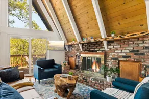 Calgary Chalet - Image 5