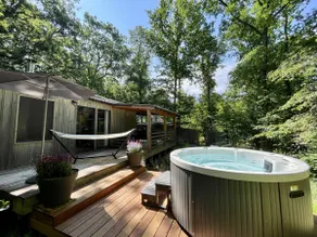 Superior Lodge with Hot Tub for 4 people - Image 4
