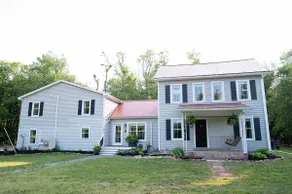 Fern Hill • Luxe Family Retreat w/ Mountain View - Image 3