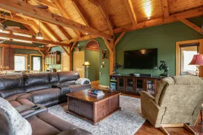 Pond's Edge Lodge- Your Premier Wellsboro Escape - Image 5
