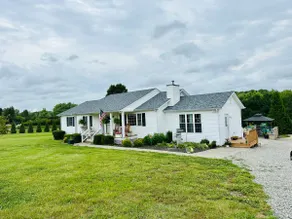 Steel Magnolias Cozy Main Home - Image 2