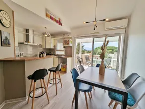 Air-conditioned apartment with terrace, view, and parking - Image 2