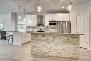 New spacious Bastrop home - Image 3