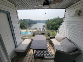 Cozy condo on Smith Mtn Lake - Image 5