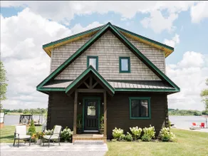 Regal Retreat: Cabin 1 - Image 3