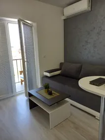 Silver Lake Apartments - Image 3
