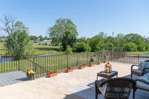 Amish Cottage, Hot Tub, on Mill Creek - Image 5