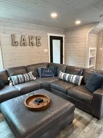 weathered pine getaway cottage / cabin - Image 5