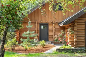 Mountain Lake Place! Waterfront Log Home! - Image 4