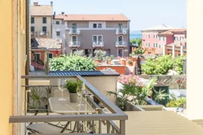 Apartment with balcony in the historic center - Image 2