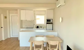 CENTRAL AND RENOVATED APARTMENT, 100m FROM THE BEACH - Image 3