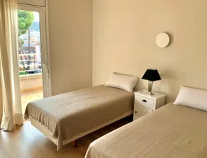 CENTRAL AND RENOVATED APARTMENT, 100m FROM THE BEACH - Image 2