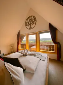 Wellness chalet in the countryside - Image 2