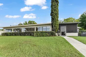Waterfront Welaka Escape w/ Private Docks! - Image 5