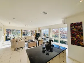 Sunlit Upstairs Suite with Hot Tub & Garden surrounds - Image 5