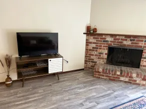 Quiet SW Portland Home 15 mins from Downtown - Image 5