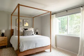 Gorgeous Comfy Downtown Clawson Home - Image 2
