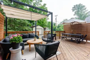 Gorgeous Comfy Downtown Clawson Home - Image 3