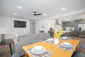 Ellie’s Contemporary and Stylish Fairbanks Retreat - Image 4