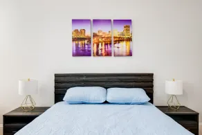 Nicely renovated 3 bed 3 bath - Image 4