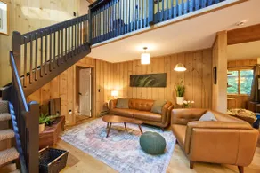 Mid-mod VT Dream Chalet near skiing and lake with Clubhouse hot tub, pools - Image 2