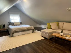 Brookswood Loft - Image 4