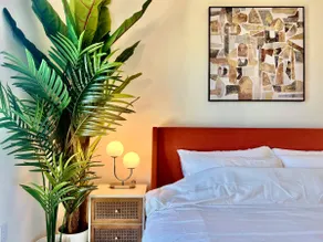 Madrina | Urban Luxe-Stylish 2 Bedrooms/2 Bathrooms - Image 4