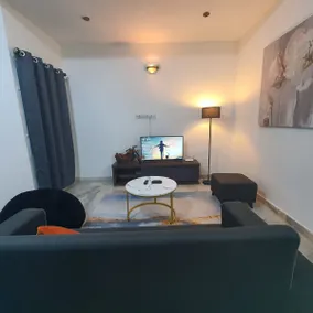 Air Putih Younee4R3B.5minTownHomestay-10/15pax - Image 4