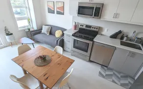 KozyStay Toronto - Image 2