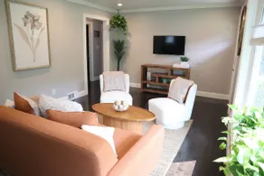 Modern Home Close to NYC! - Image 2