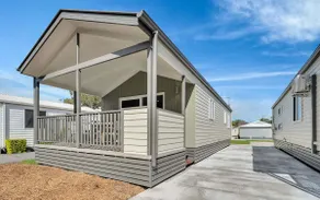 2 Bedroom Bottlebrush Cabin - Image 2