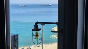 Seaside Serenity: Top Level Sea View & On-Site Spa - Image 2