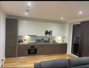 Luxury Top Floor Penthouse Apartment near Heathrow - Image 4