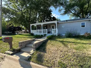 Cozy home in Evansdale. - Image 4