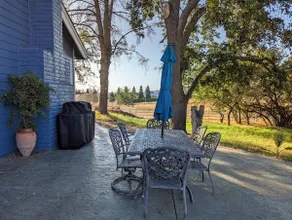 Country Farmhouse on Wine Trail-Hot Tub-Pool Table - Image 3