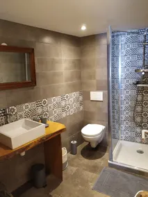 Typical small apartment - Image 5