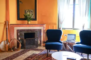 Bohemian Chic Artsy Apt with Wood Fire Place - Image 2