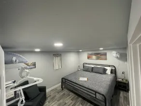 Enough Room for the Entire Crew - Image 4