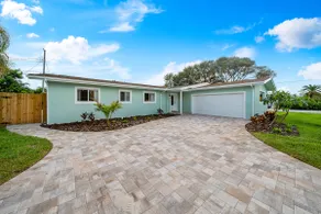 Luxury Beachside Home/Heated Pool -Sleeps 10 - Image 2