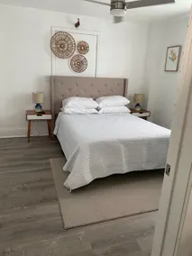 Charming Apartment 307 in a Century-Old Building - Image 2