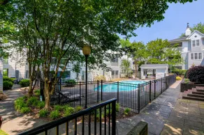 Peaceful Condo near DTWN, WFU, Hospitals, & Shops - Image 2
