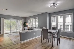 Peaceful Ardmore 2BR w/pool close to hospital & DT - Image 5