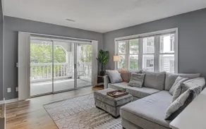 Peaceful Ardmore 2BR w/pool close to hospital & DT - Image 2
