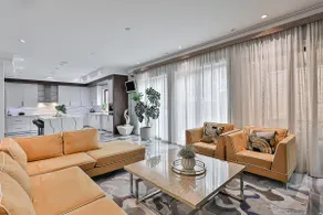 Luxurious house in Toronto - Image 2