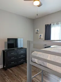 Cozy Cul-De-Sac Retreat, 10 min to Ft. Jackson - Image 4