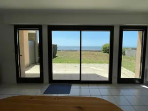 View and direct access to the Bonne Source beach - Image 4